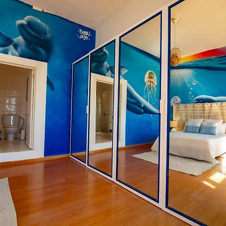 Apartment Jellyfish *